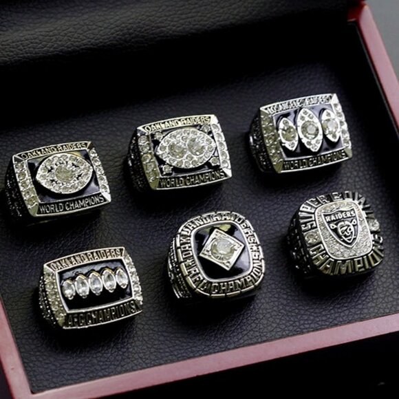 Oakland Raiders Championship Ring Set... Fast shipped from USA - Picture 1 of 3